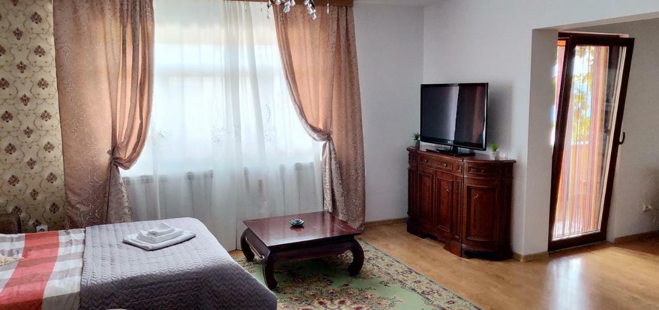D&D Vila Villa Iasi Exterior foto